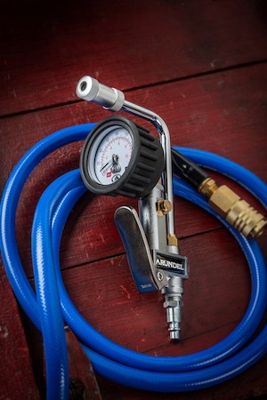 Park Tool INF-2 vs. Arundel Shop Inflator
